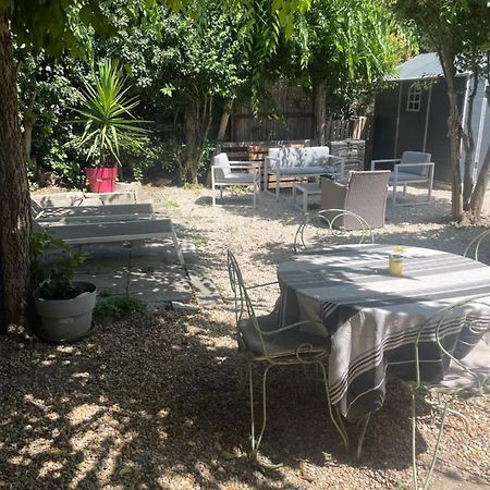 Appartement Avec Jardin En Ville L'Isle-sur-la-Sorgue Exterior photo